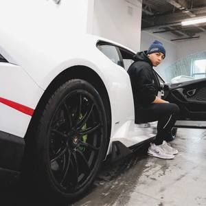 Meet your Posher, Aj